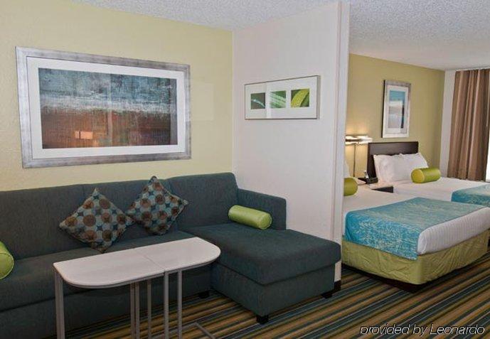 Springhill Hobby Airport Hotel 3*
