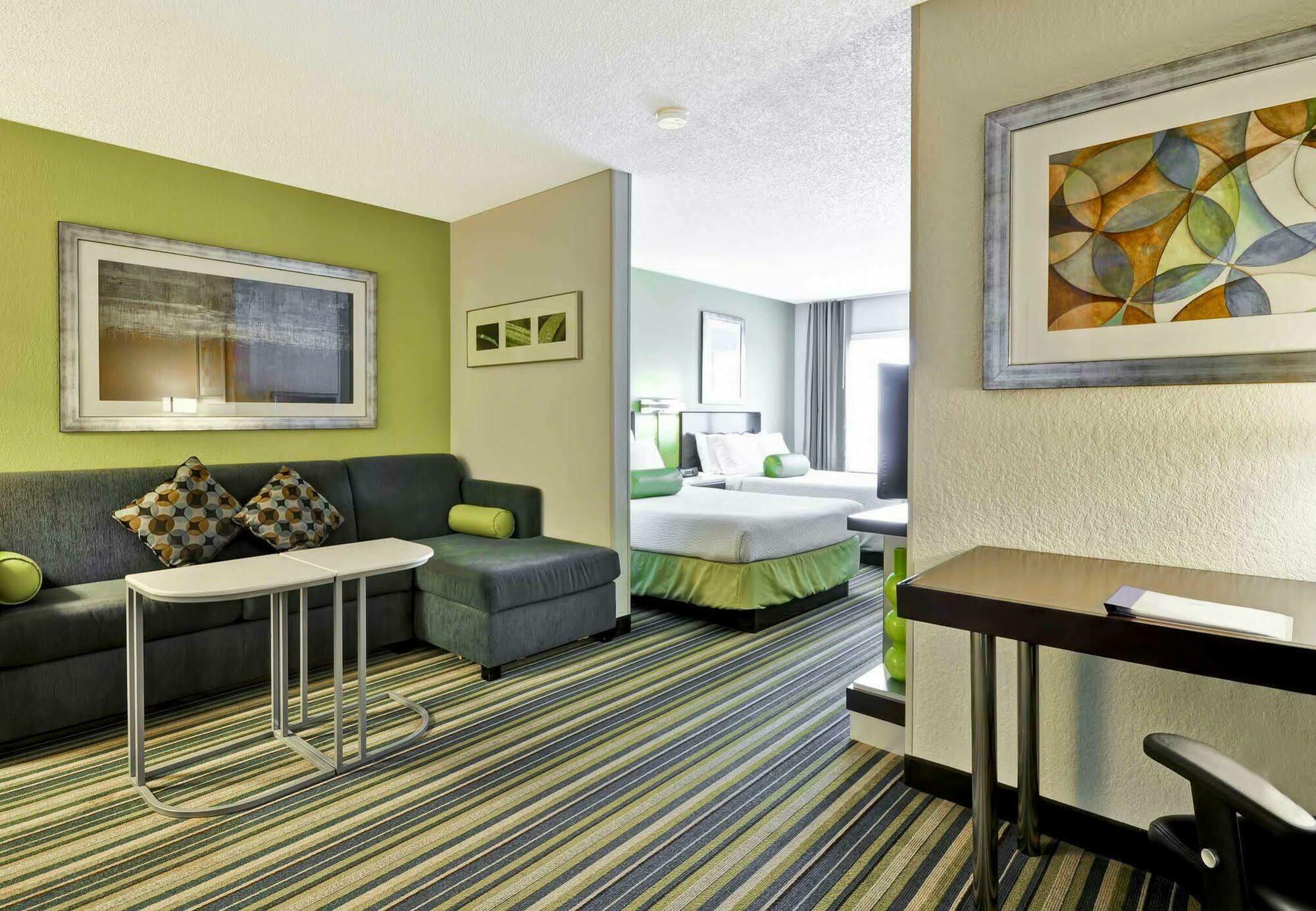 Springhill Hobby Airport 3*