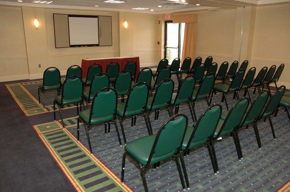 Springhill Hobby Airport 3*