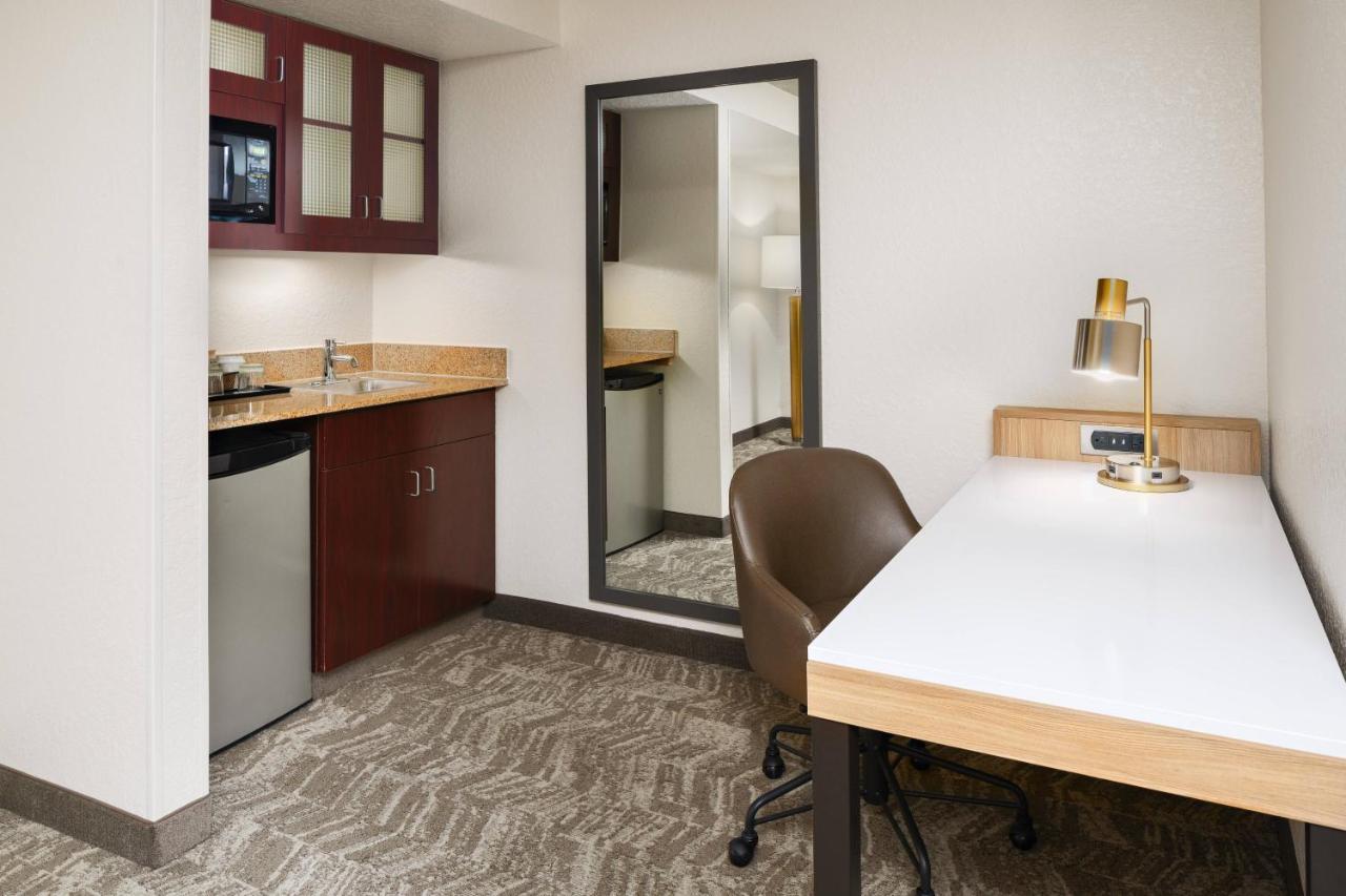Hotel Springhill Hobby Airport 3*