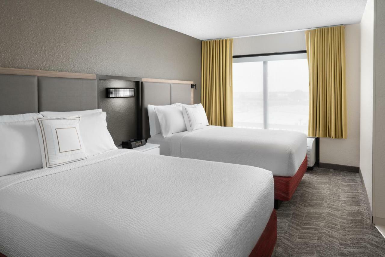 Springhill Hobby Airport 3*